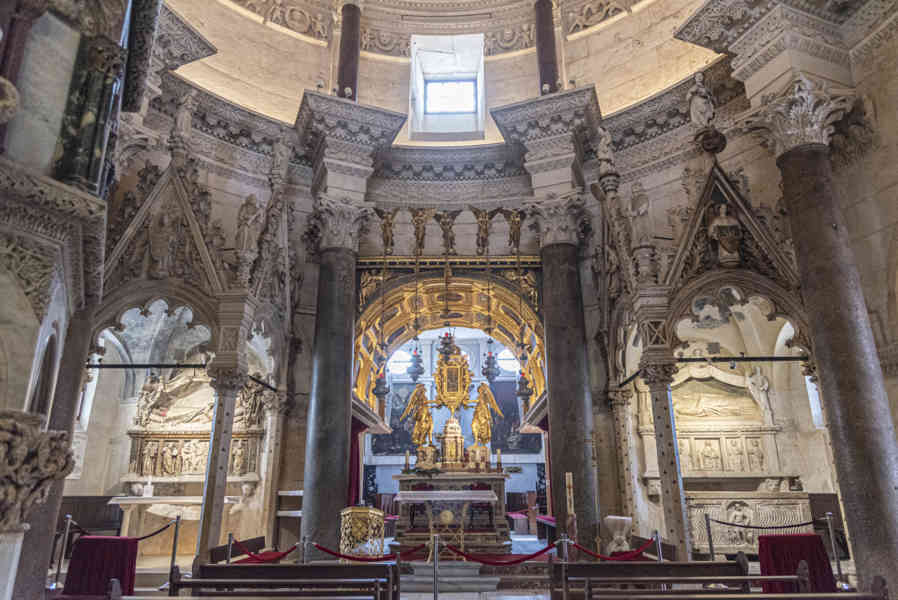 Croacia - Split 16 - palacio de Diocleciano - catedral de San Domnión